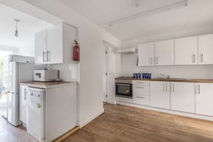 Homestall, Guildford, Image 4