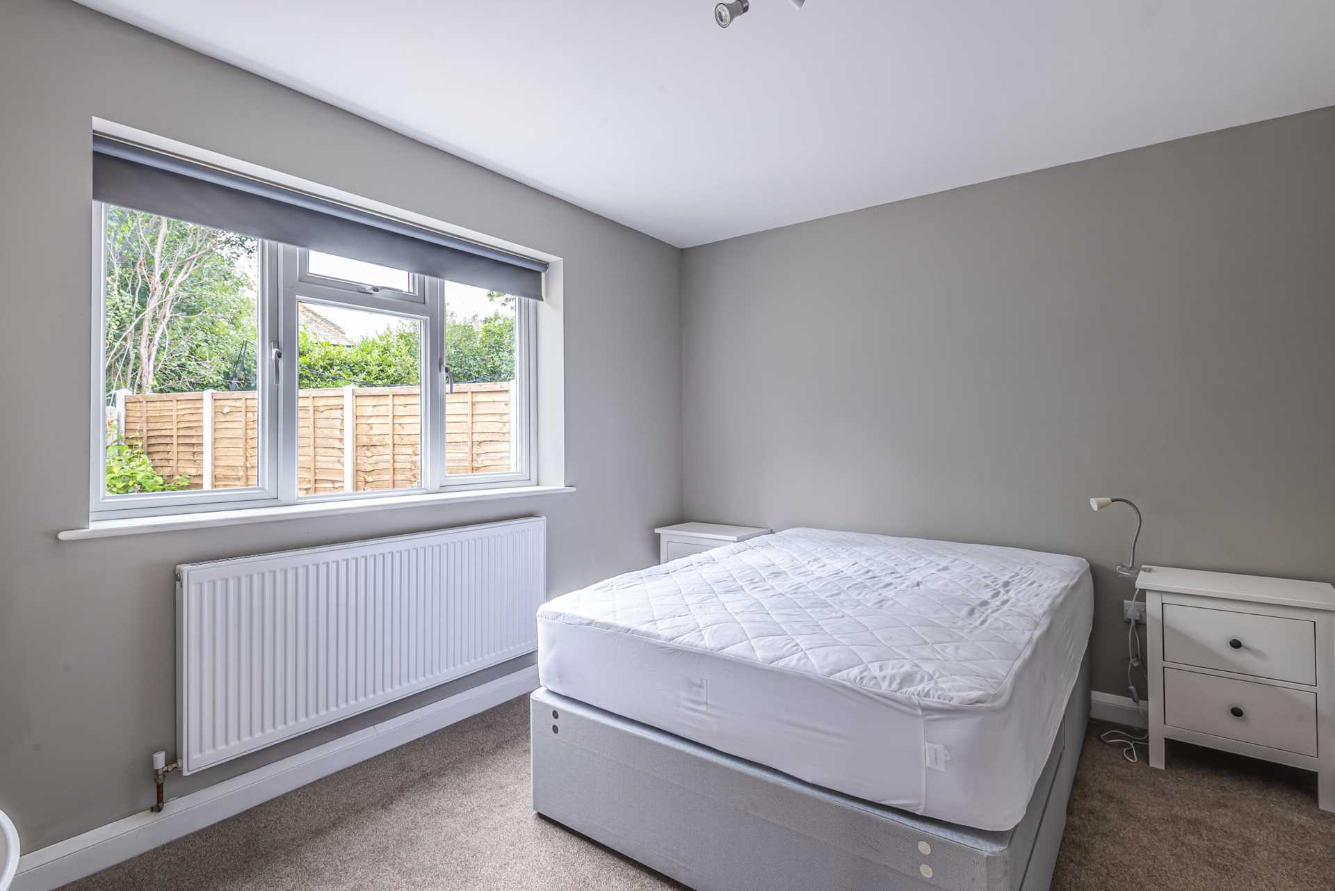 Woodbridge Hill Gardens, Guildford, Image 4