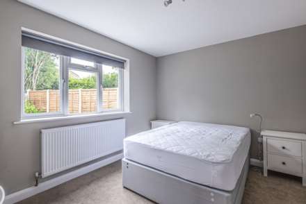 Woodbridge Hill Gardens, Guildford, Image 4