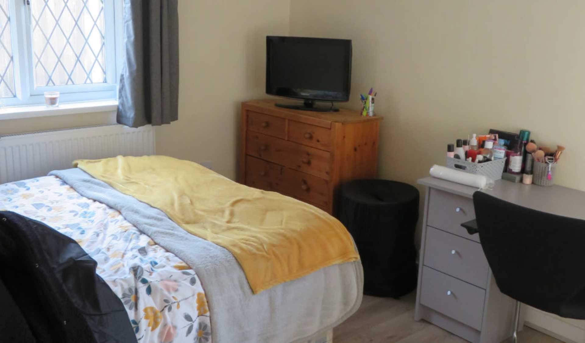 The Chase, Guildford, Image 3