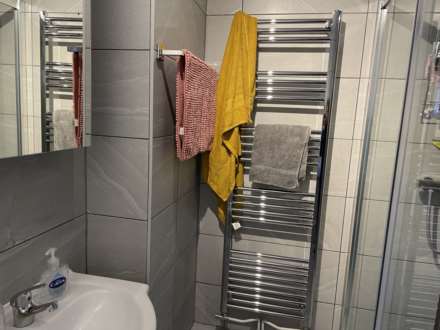 The Chase, Guildford, Image 1