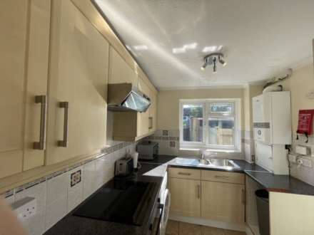 Southway, Guildford, Image 5