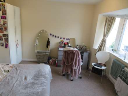 Southway, Guildford, Image 5