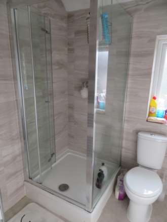 Southway, Guildford, Image 7