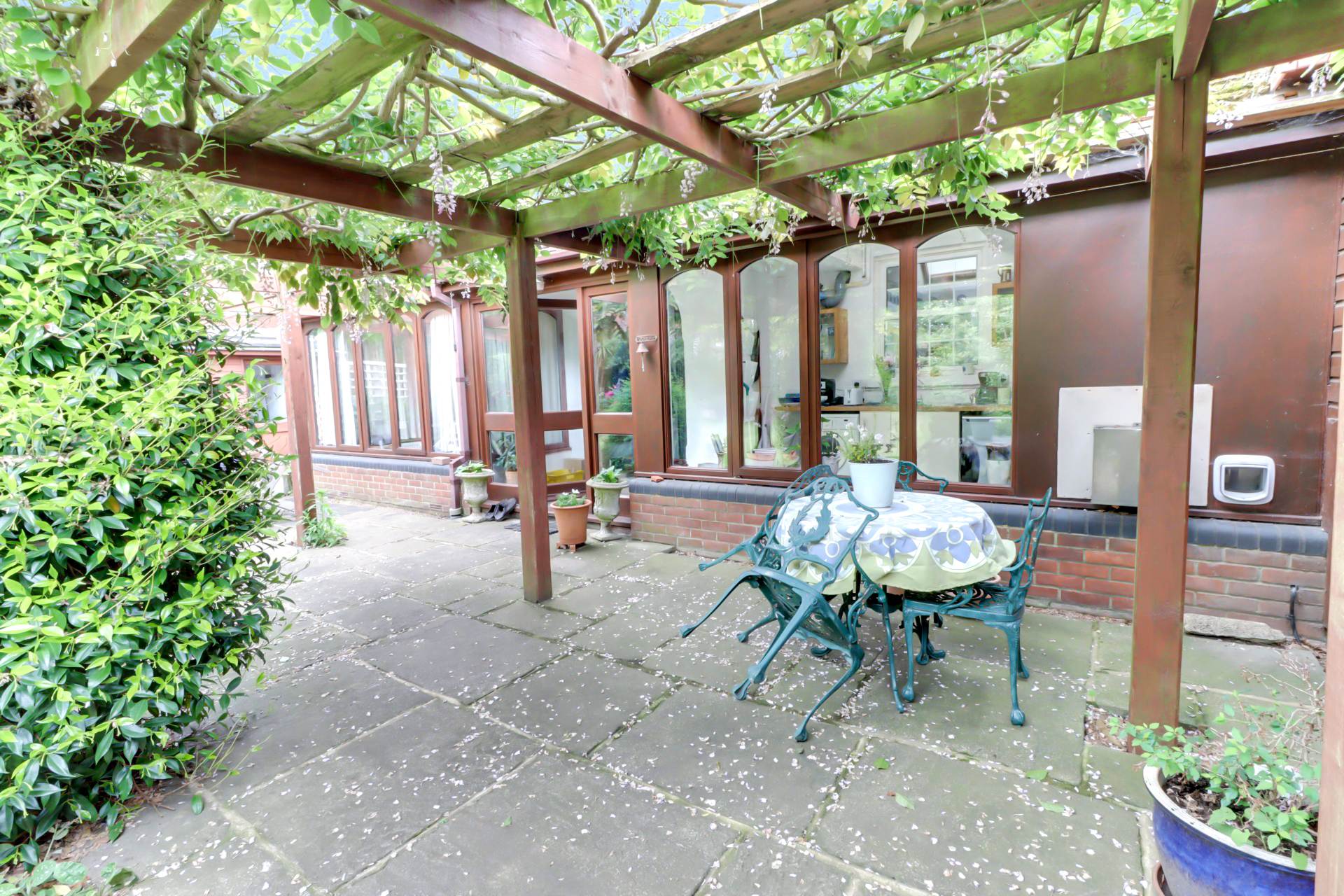 Church Road, Earley, Image 16