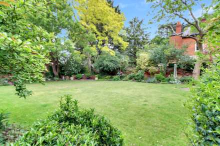 Church Road, Earley, Image 19