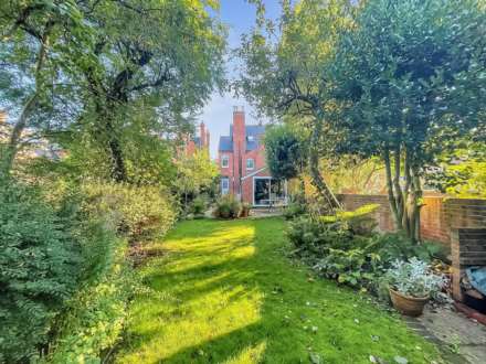 Hamilton Road, Reading, Image 17
