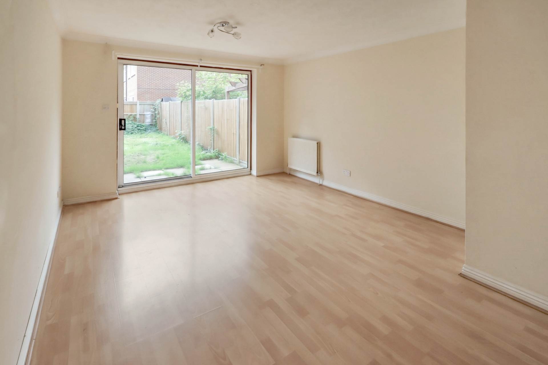 Blackthorn Close, Earley, Image 3