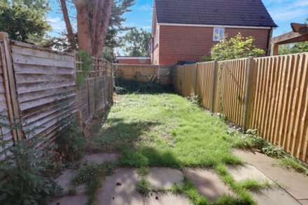 Blackthorn Close, Earley, Image 10
