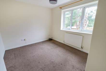 Blackthorn Close, Earley, Image 7