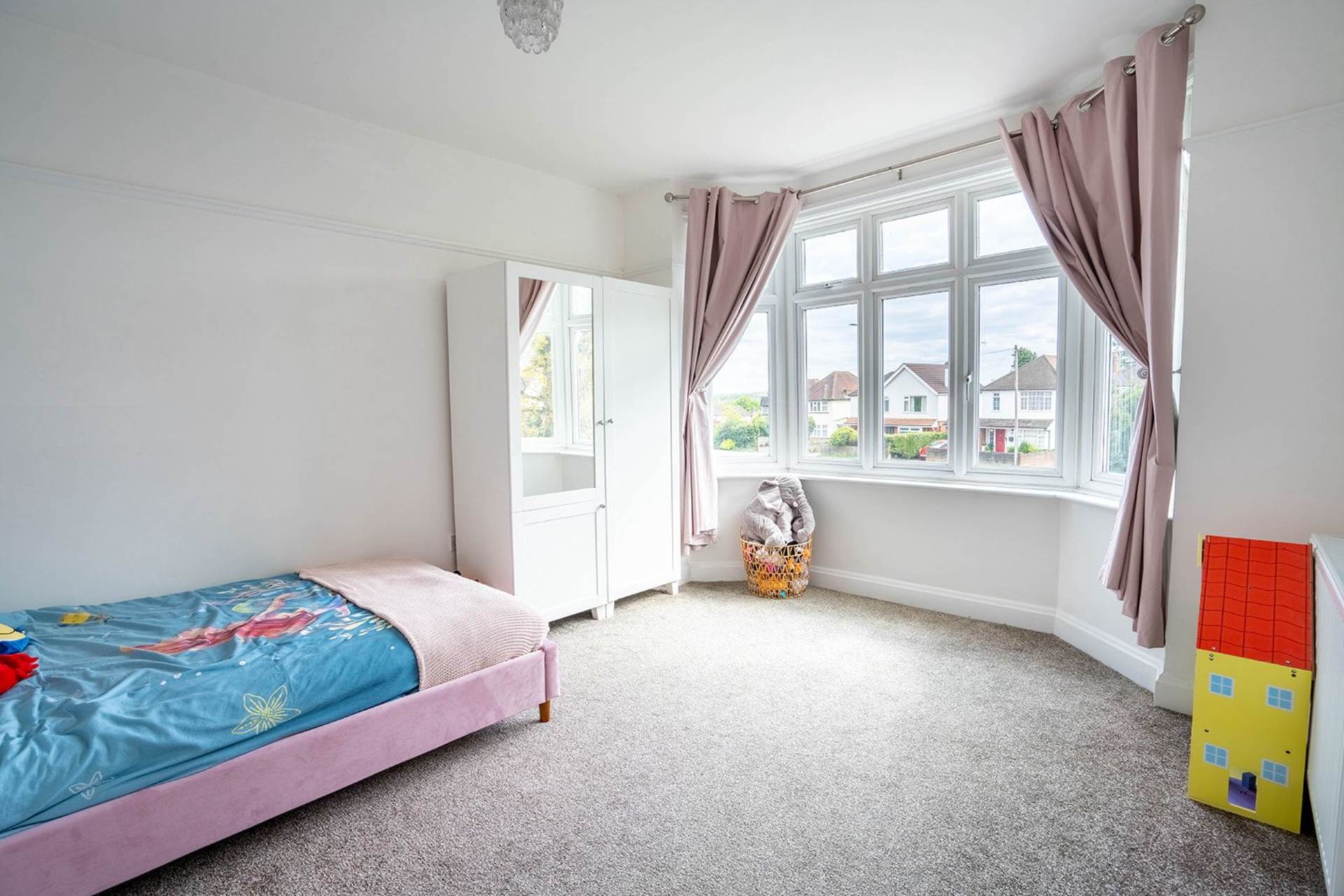 Wokingham Road, Earley, Image 25