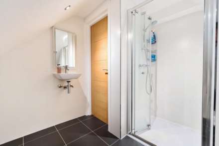 Wokingham Road, Earley, Image 16