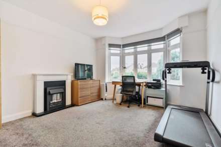 Wokingham Road, Earley, Image 17