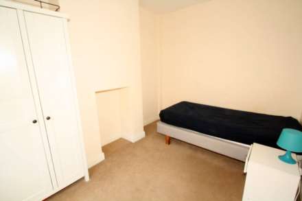 Victoria Street, Reading, Image 4