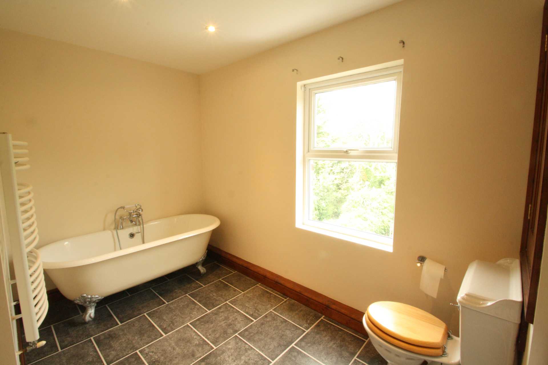 Elgar Road, Reading, Image 6