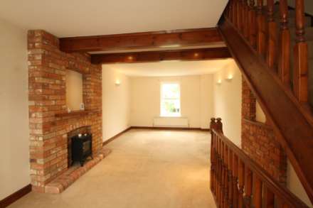 Elgar Road, Reading, Image 3