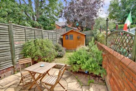 Pitcroft Avenue, Reading, Image 10