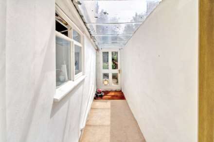 Pitcroft Avenue, Reading, Image 5