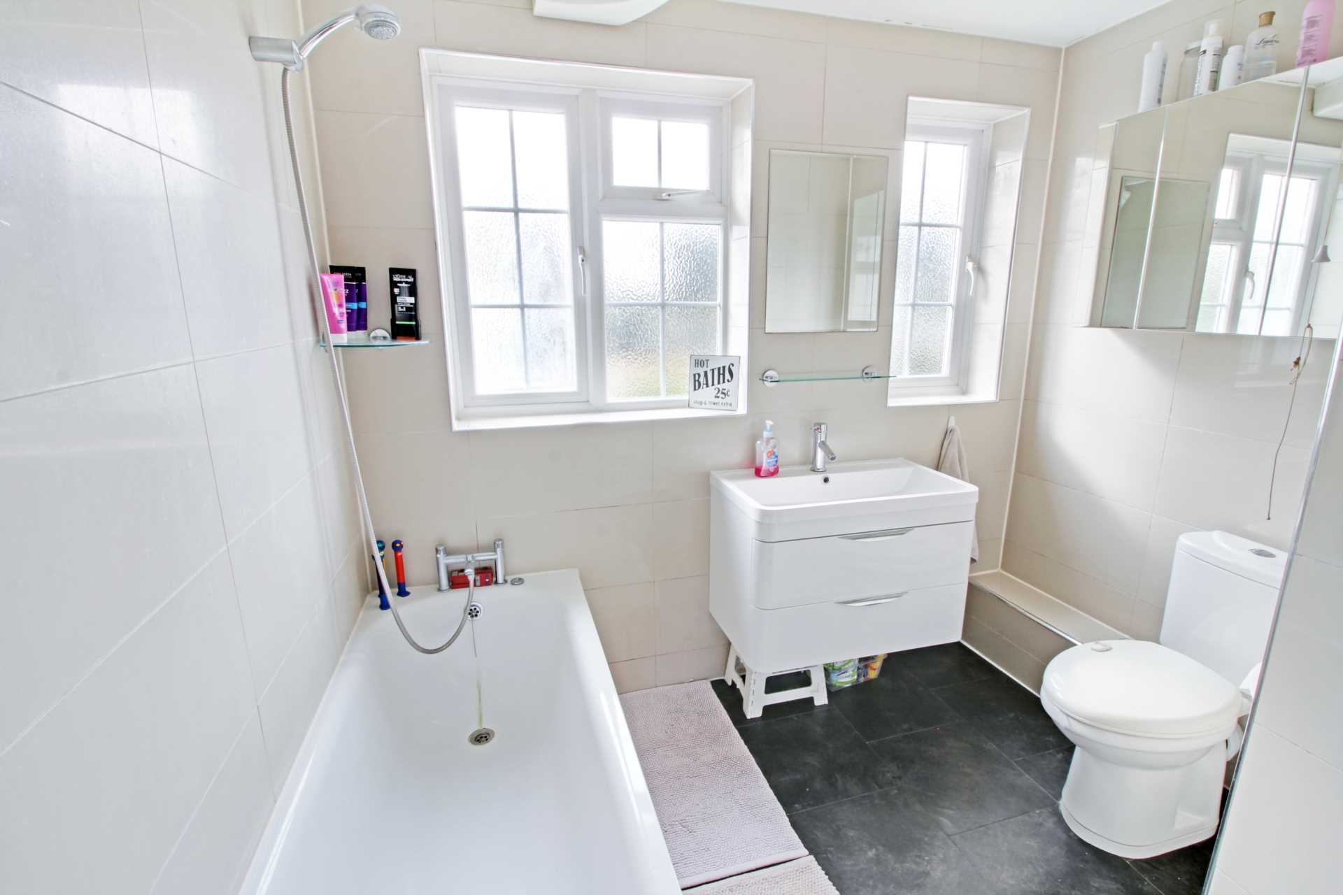 Sutton Walk, Reading, Image 10