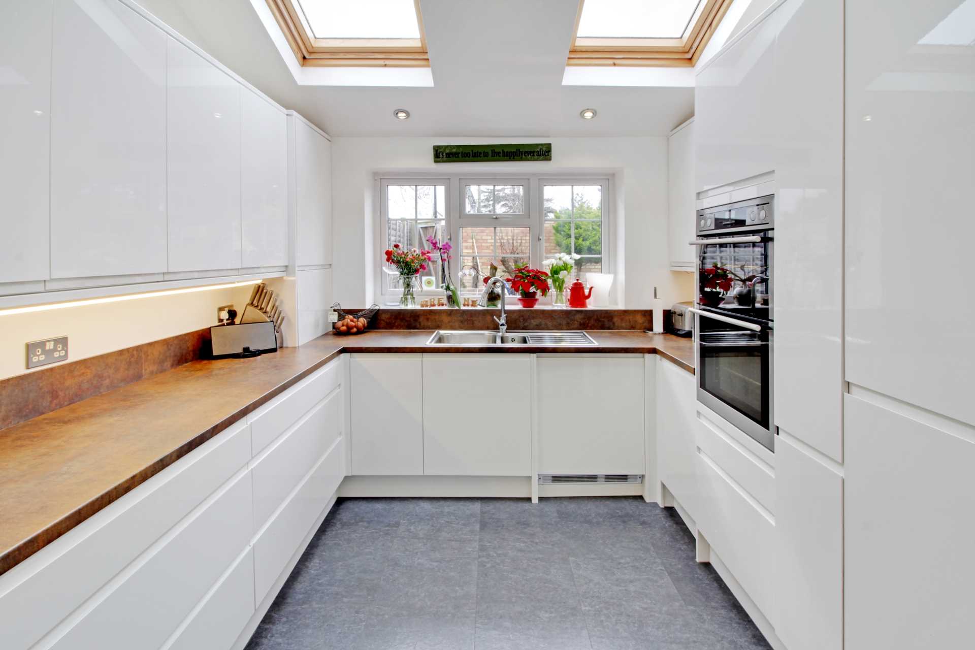 Sutton Walk, Reading, Image 6