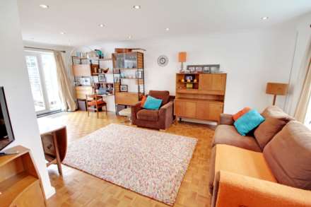 Sutton Walk, Reading, Image 4