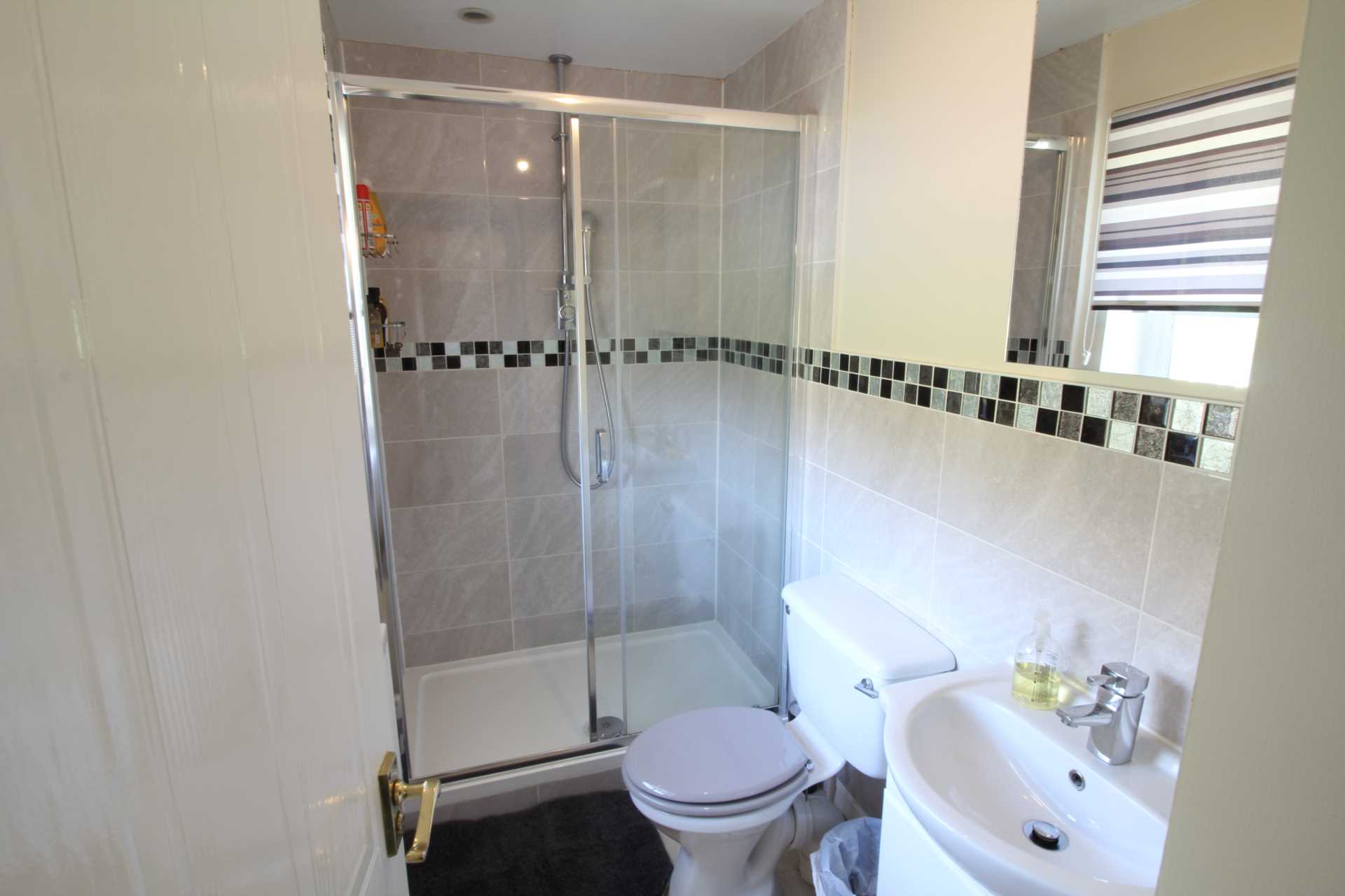 Warbler Drive, Lower Earley, Image 10