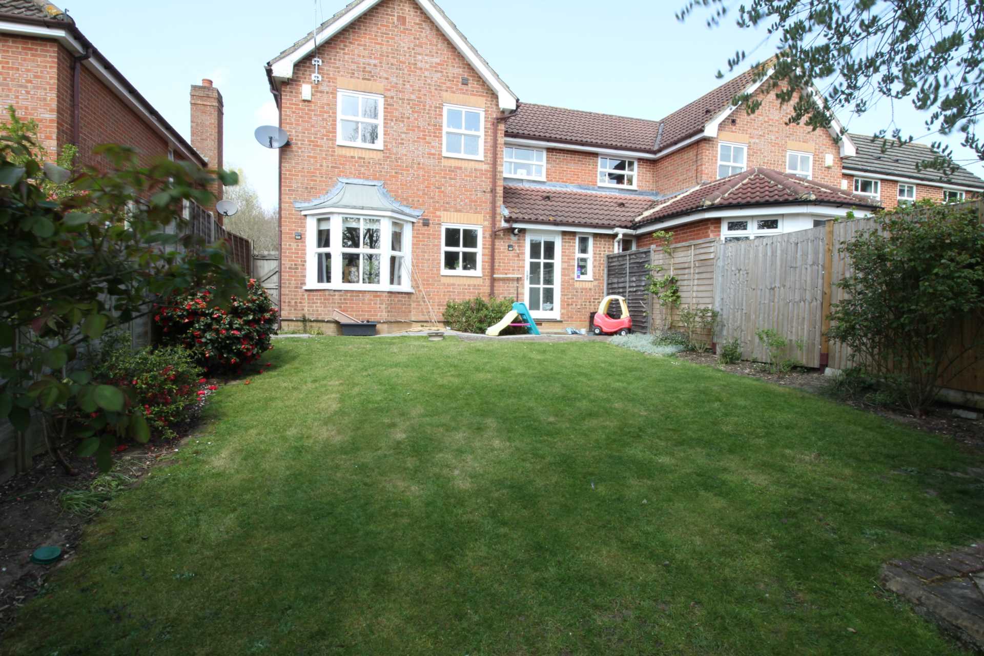 Warbler Drive, Lower Earley, Image 12