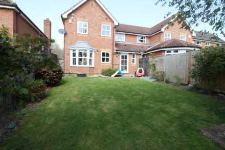 Warbler Drive, Lower Earley, Image 12