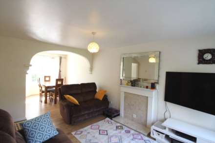 Warbler Drive, Lower Earley, Image 2