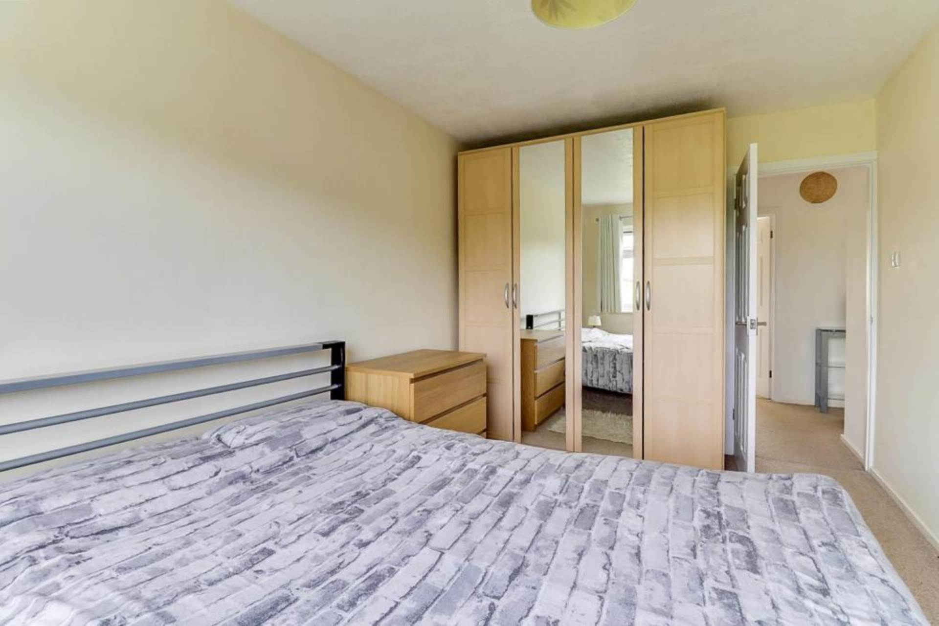 Dorchester Court, Reading, Image 6