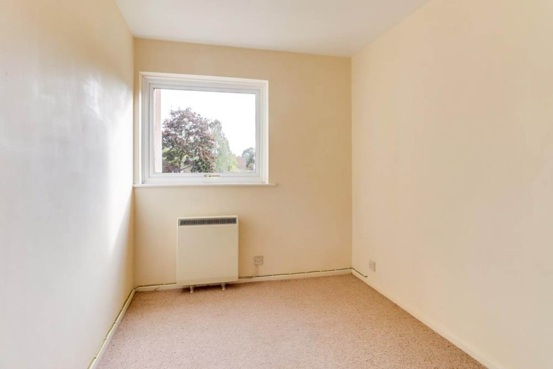 Dorchester Court, Reading, Image 7