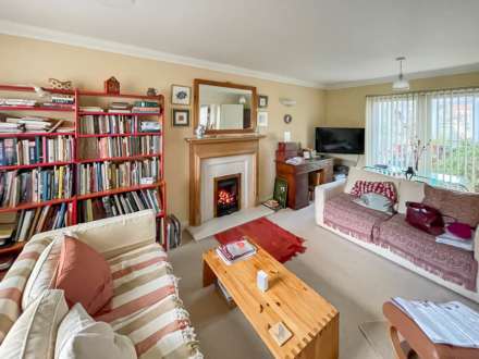 The Crescent, Earley, Image 3