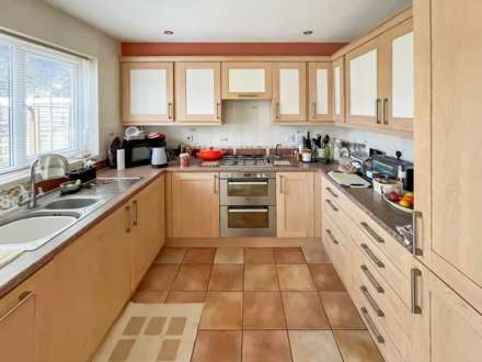 The Crescent, Earley, Image 6