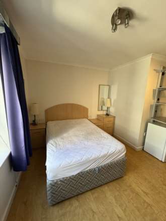 Abbey Square, Reading, Image 6