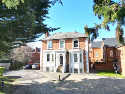 Aviator Place, Crescent Road, Reading, Image 1