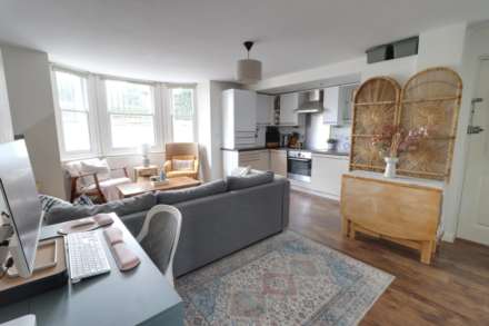 Aviator Place, Crescent Road, Reading, Image 2