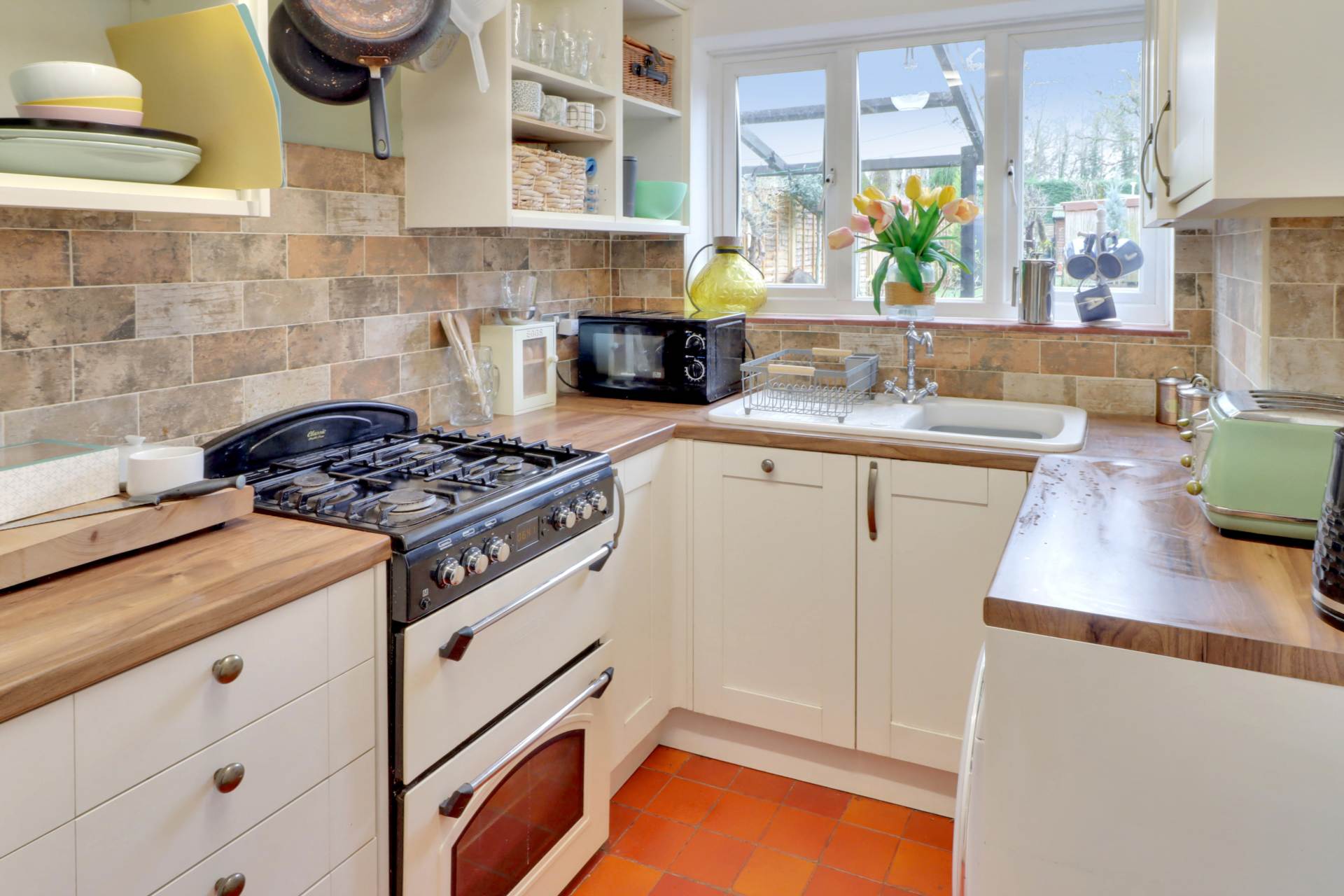 Redhatch Drive, Earley, Image 5