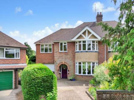 Wychwood Close, Earley, Image 1