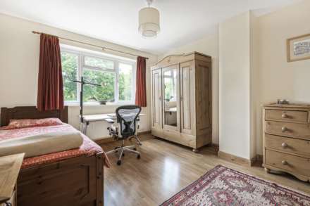 Wychwood Close, Earley, Image 13