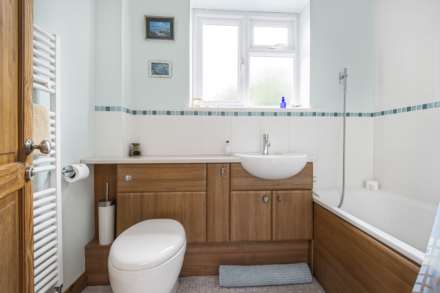 Wychwood Close, Earley, Image 17