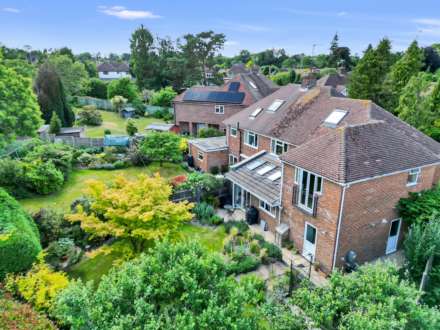 Wychwood Close, Earley, Image 23