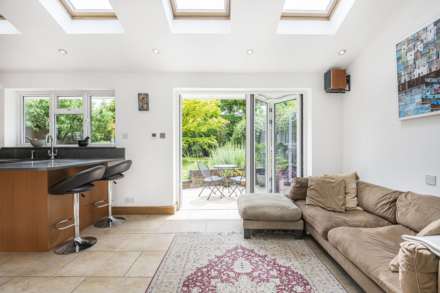 Wychwood Close, Earley, Image 7