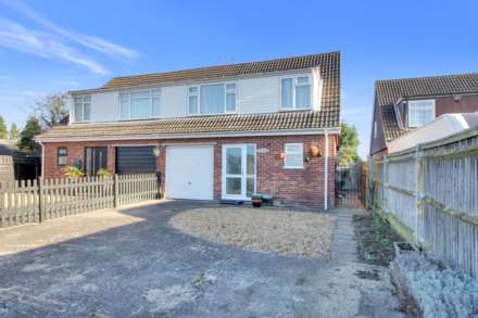 3 Bedroom Semi-Detached, Basingstoke Road, Reading