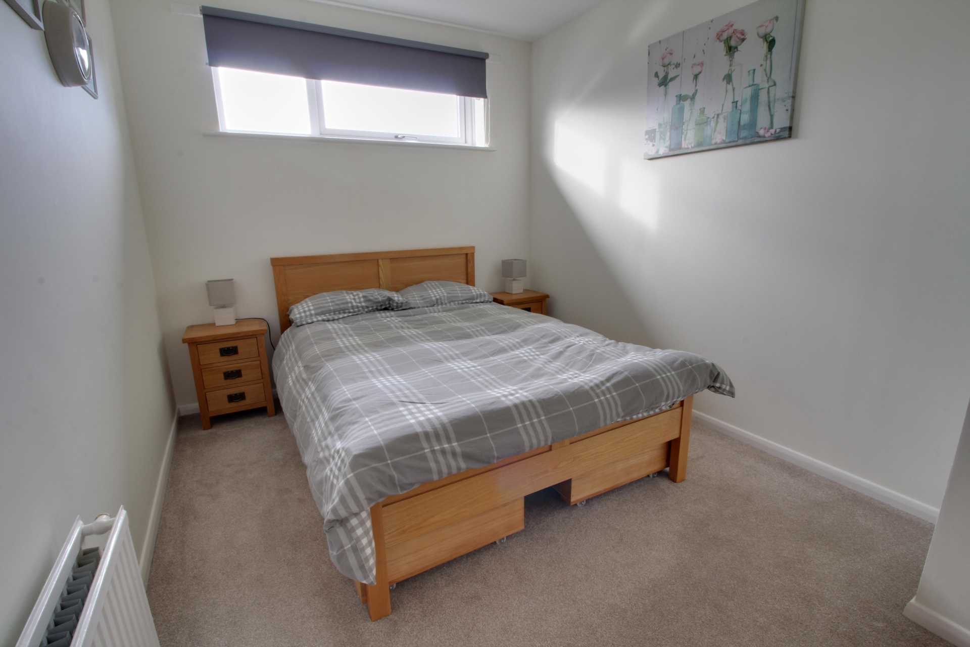 Nash Close, Earley, Image 13