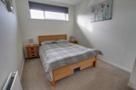 Nash Close, Earley, Image 13