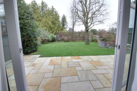 Nash Close, Earley, Image 17