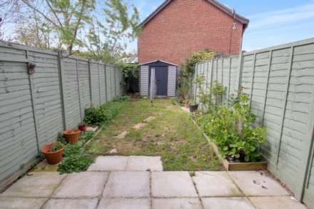 Chicory Close, RG6 5GS, Image 9