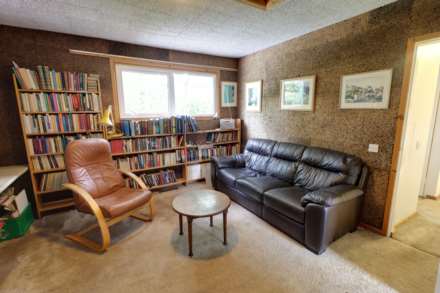 Maiden Erlegh Drive, Earley, Image 13