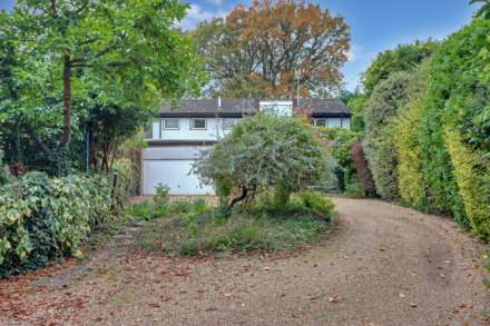 Maiden Erlegh Drive, Earley, Image 16