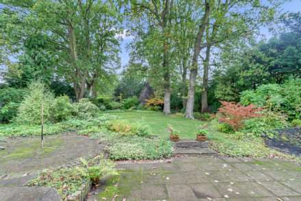 Maiden Erlegh Drive, Earley, Image 3